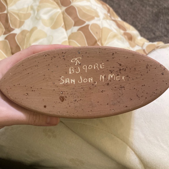 Signed pottery piece - Picture 4 of 5